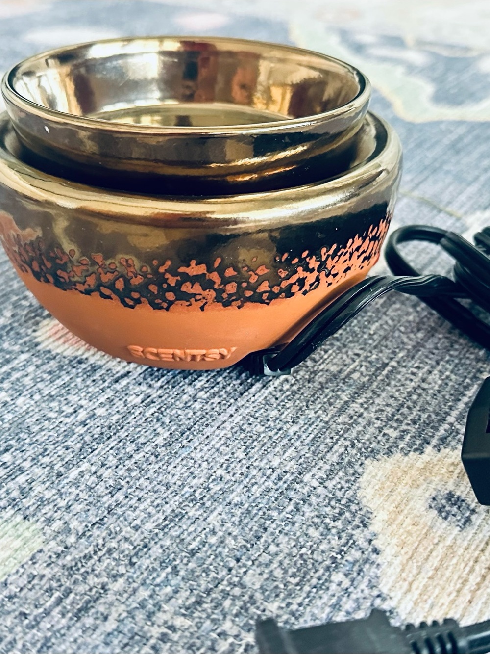 Scentsy Zuni Mini Wax Warmer Copper Gold New in Box